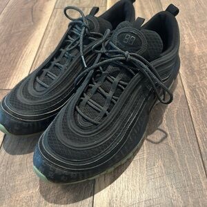 Nikes 97
